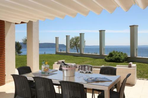 Villa Albachiara, Private Luxury Villa With Private Pool And Lake View