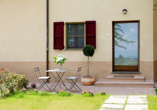 Hostal Tenuta Lamborghini Golf & Resort