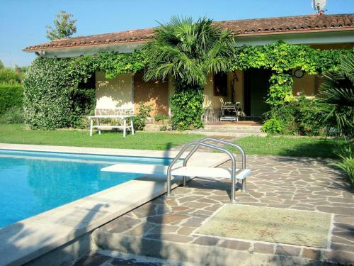 Modern Villa In Lazise With Private Pool