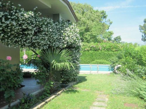 Modern Villa In Lazise With Private Pool