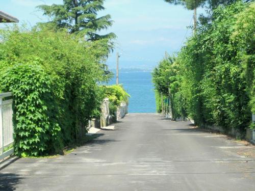 Modern Villa In Lazise With Private Pool