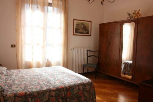 Santa Barbara-miniera Villa Sleeps 12 Pool Wifi