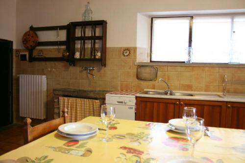 Santa Barbara-miniera Villa Sleeps 12 Pool Wifi