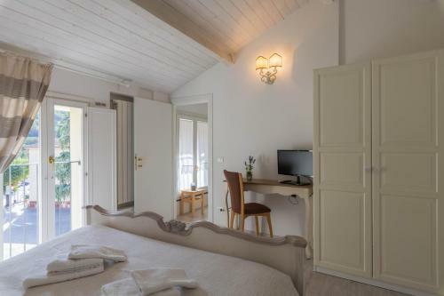 Hostal Camere Barbacana