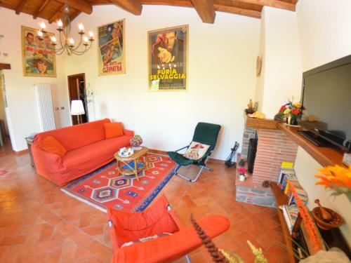 San Colombano Villa Sleeps 6 Pool Wifi