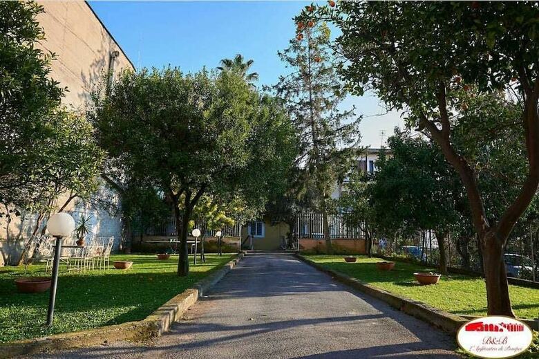 Hostal L'anfiteatro Di Pompei B&B
