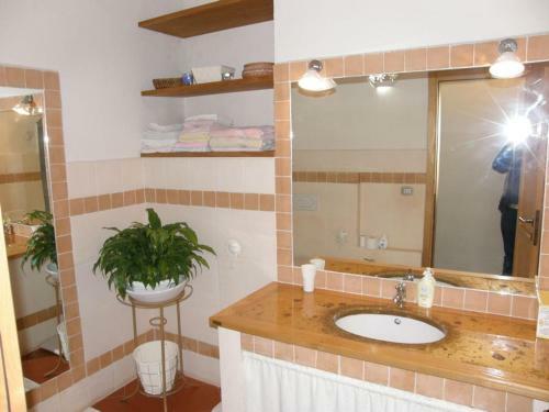 La Maddalena Villa Sleeps 6 Pool Air Con Wifi