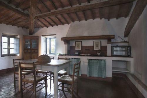 Lilliano Apartment Sleeps 6