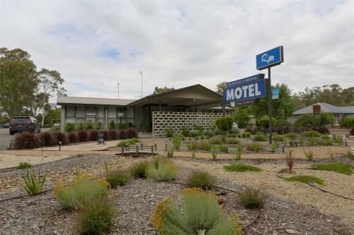 Castle Creek Motel