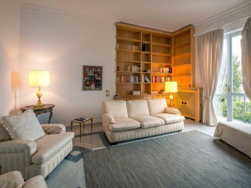 Meina Villa Sleeps 13 Pool Air Con Wifi