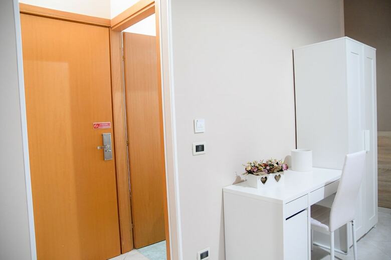 Hostal B&B Lamezia Airport