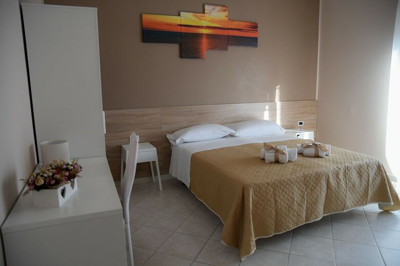 Hostal B&B Lamezia Airport