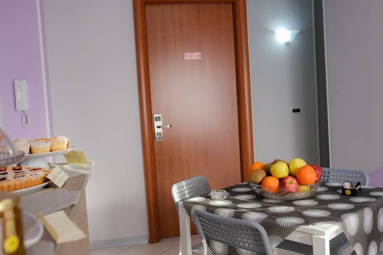 Hostal B&B Lamezia Airport