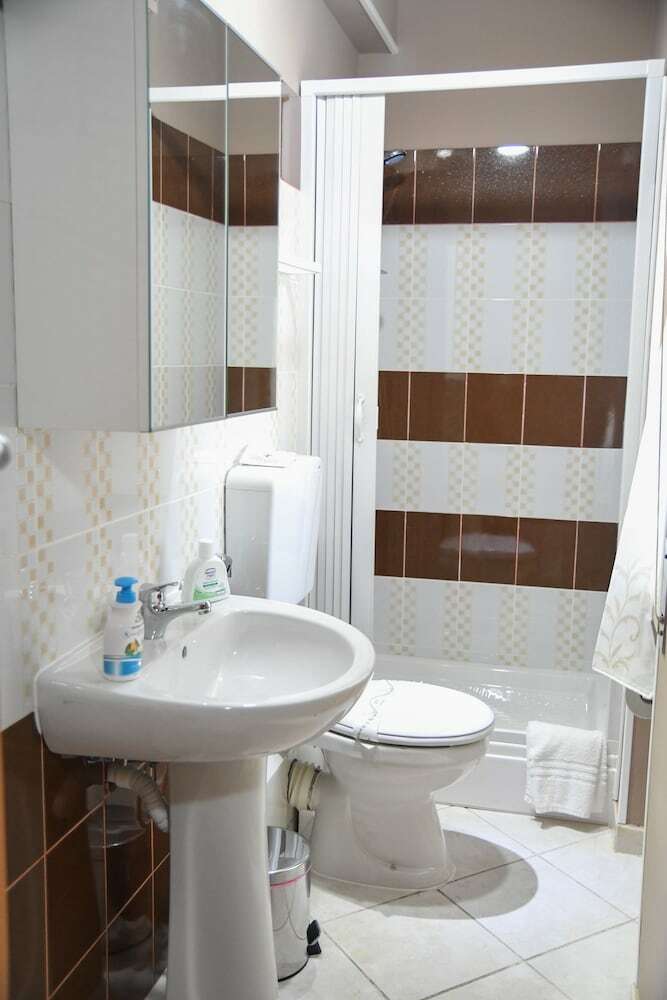 Hostal B&B Lamezia Airport