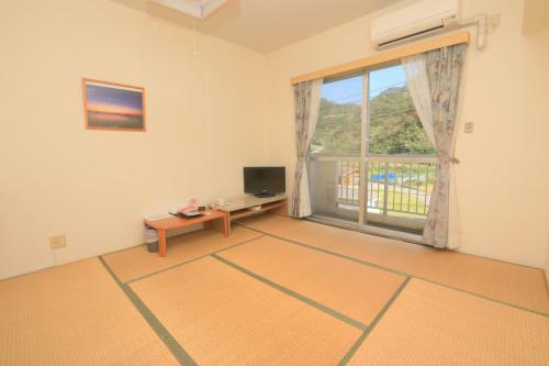 Hotel Tokashiku Marine Villege