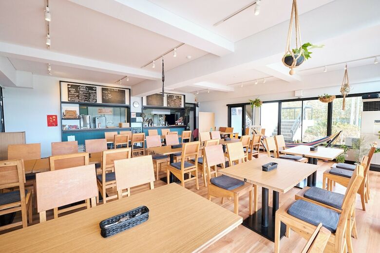 Hostal J-hoppers Lake Biwa Guesthouse