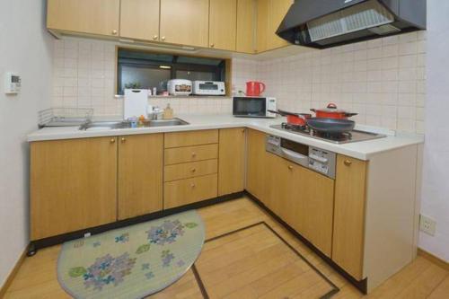 Apartment In Nakakasai 073