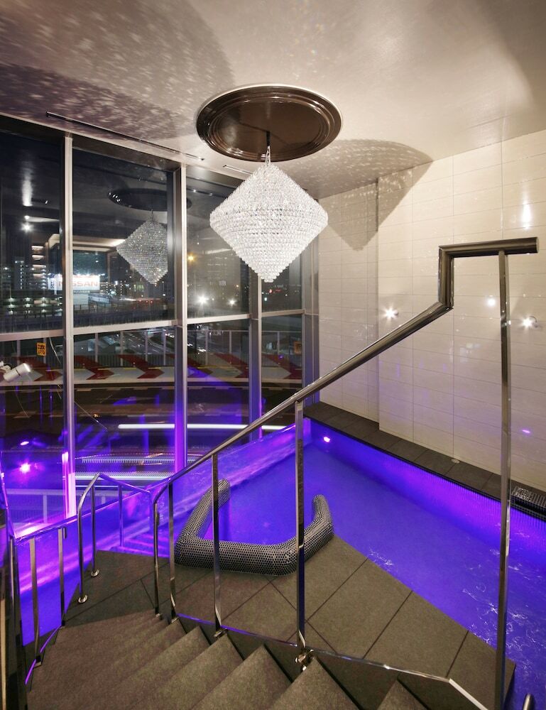 N Hotel