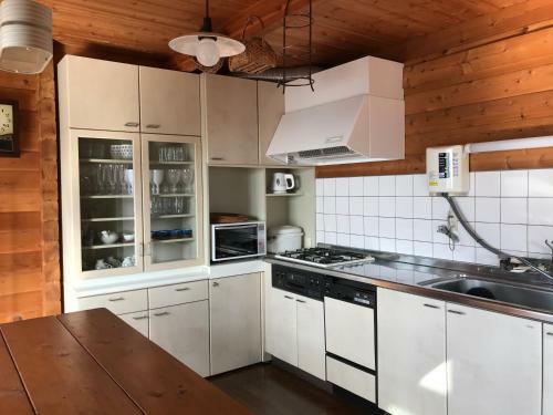 Bay Wind ~a Vacation Rental Villa~