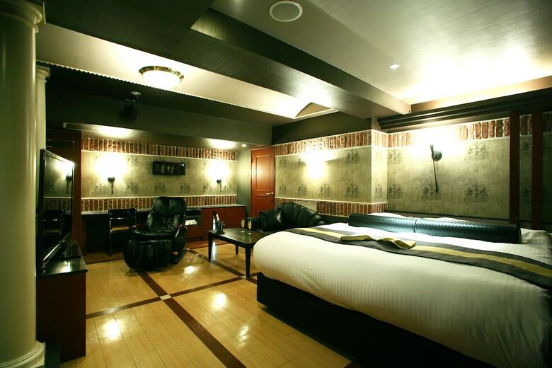Hotel Christmas Numazu (Love Hotel)