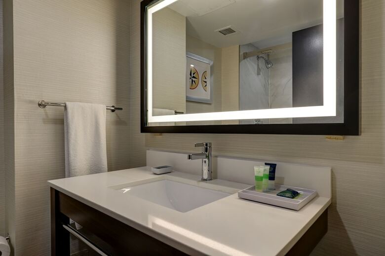 Hotel Four Points By Sheraton St. Catharines Niagara Suites