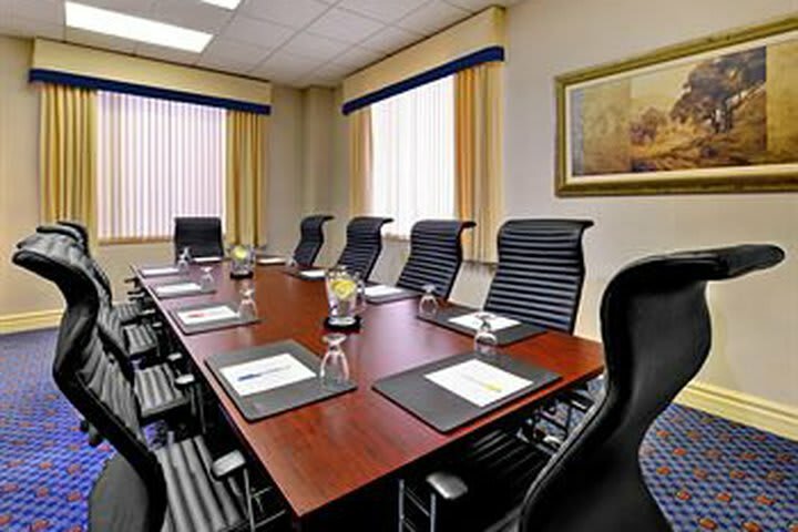 Hotel Four Points By Sheraton St. Catharines Niagara Suites