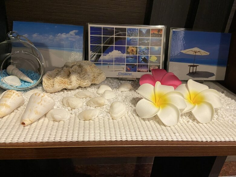 Nami No Ue Crystal Hotel