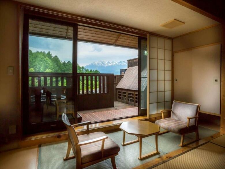 Tsutaya Tokinoyado Kazari