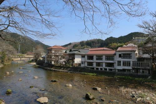 Hotel Okutsuhotspa Ikedayakajikaen
