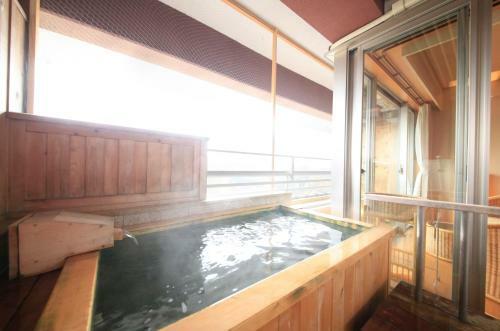 Shitakirisuzumeno Oyado Hotel Isobe Garden