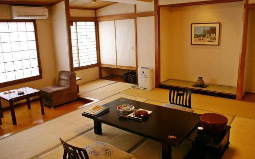 Shitakirisuzumeno Oyado Hotel Isobe Garden