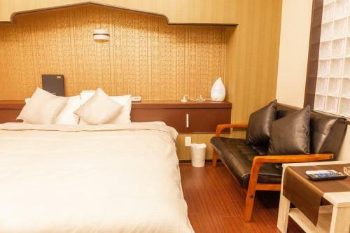 Lagoon Hotel I