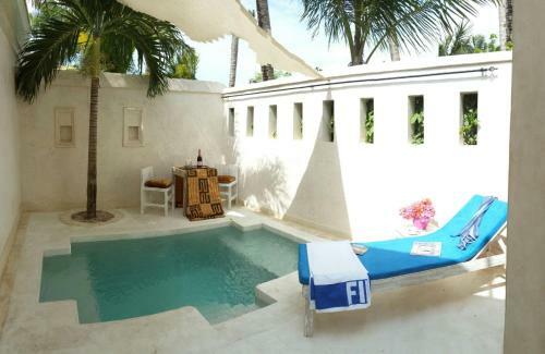 The Villa Luxury Suites Hotel