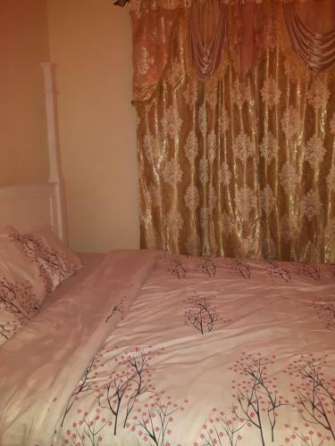 Hostal A Home Away From Home