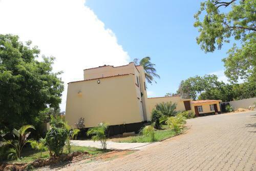 Hostal Maasai Beach House