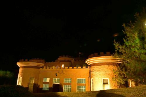 Hotel Tafaria Castle & Country Lodge