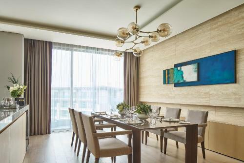 Marriott Jeju Shinhwa World Hotel