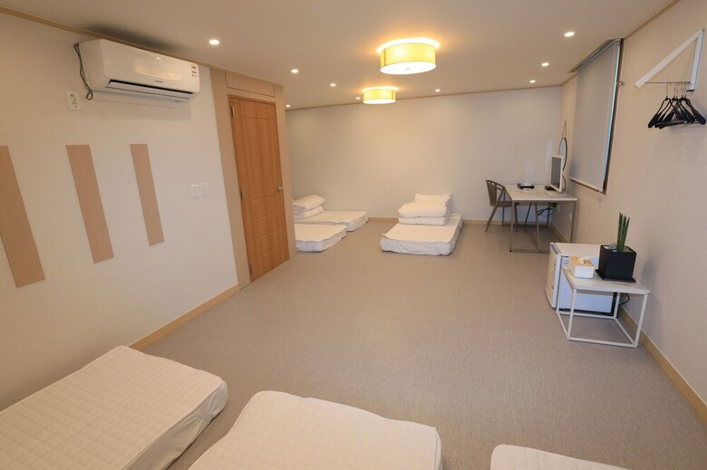 Maison Mini Hotel & Guesthouse