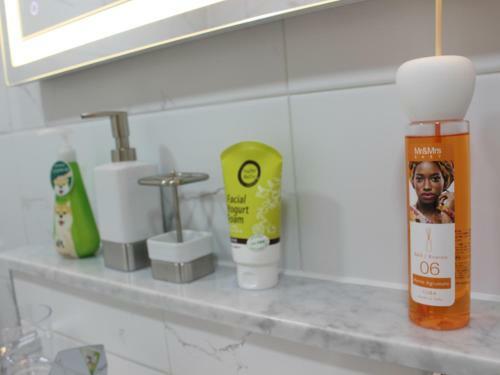 Ll House Homestay [ Room 2 ]