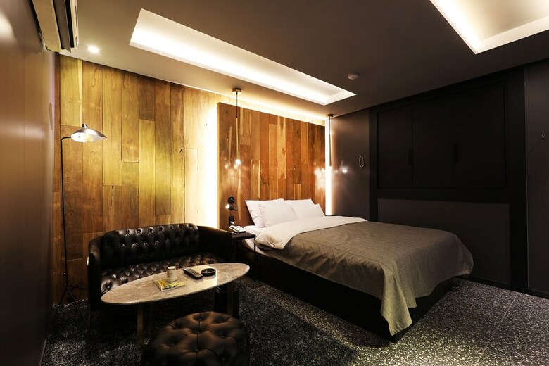 Rainbow Hotel