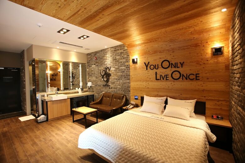 Motel Hotel Yolo