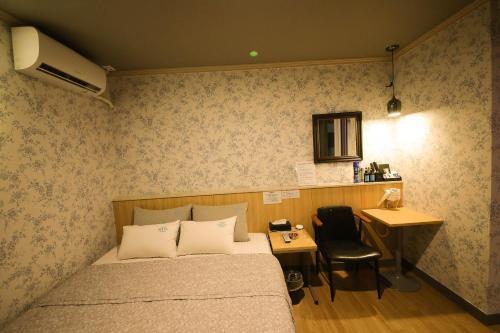 Insta Motel