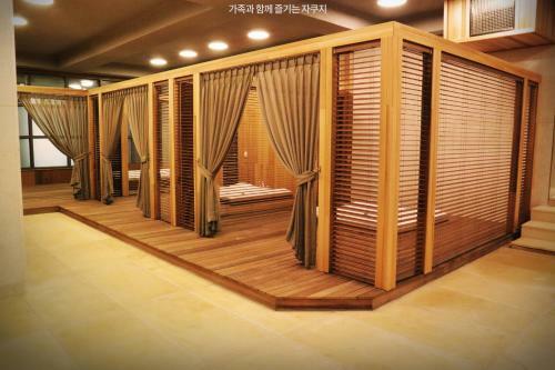 Hotel Pine Forest Jeongseon Alpine Resort
