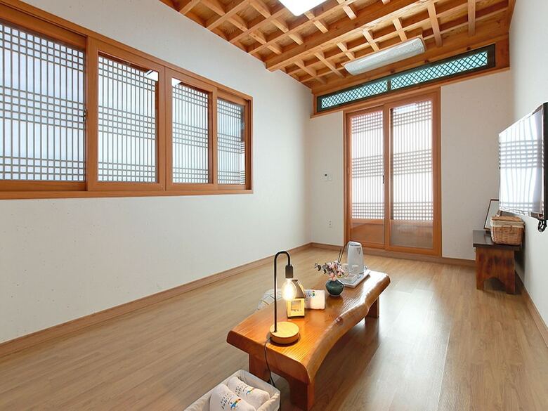 Cheonggong Hanok Stay