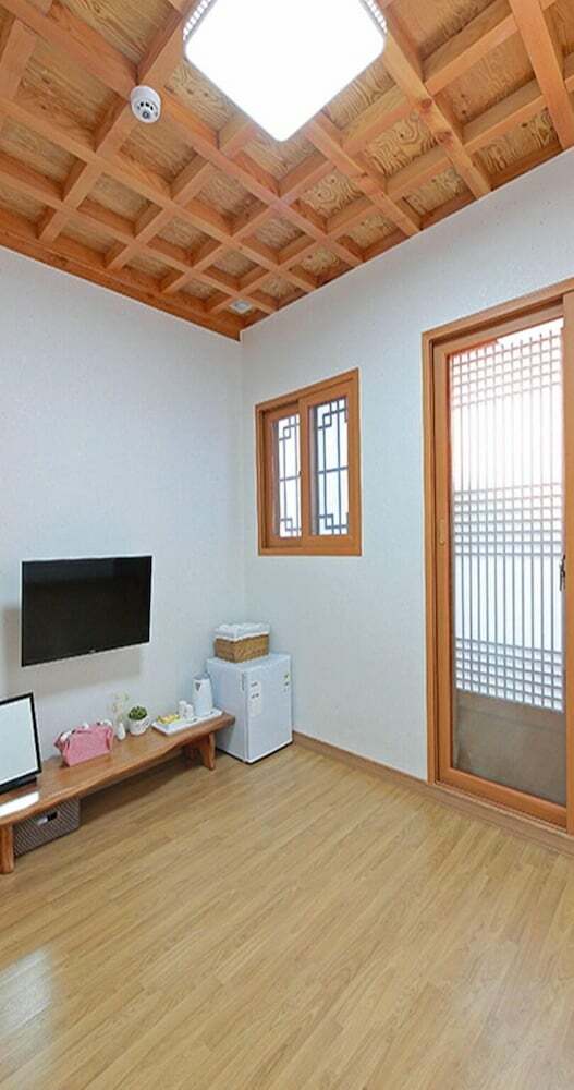 Cheonggong Hanok Stay