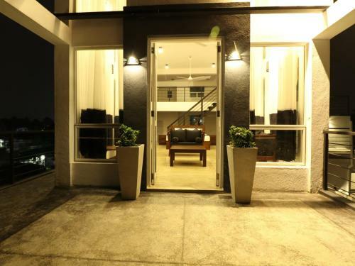 Sky14 Hotel Apartments Malabe