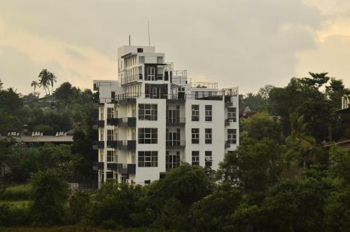 Sky14 Hotel Apartments Malabe
