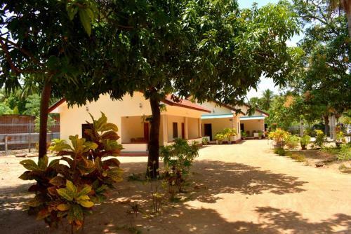 Hostal Yaswi Guest House