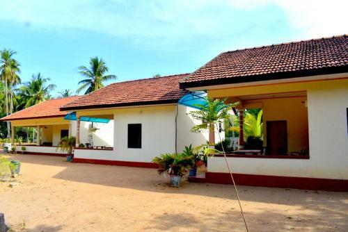 Hostal Yaswi Guest House