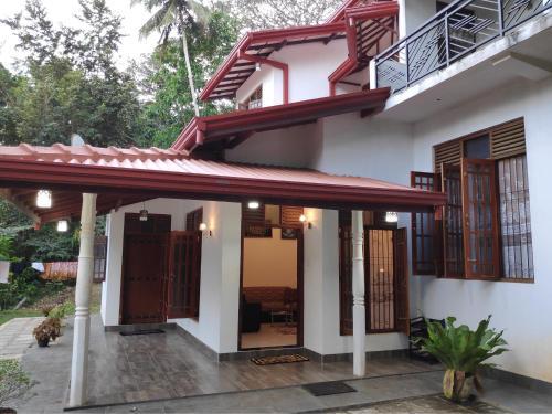 Hostal Summer Salt Hiriketiya